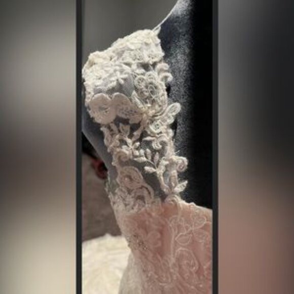 Maggie Sottero Couture Cream Gown - Picture 8 of 9